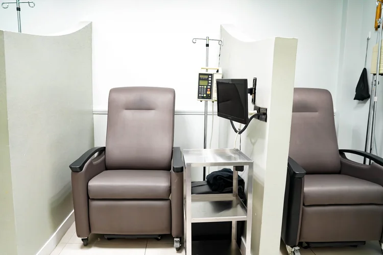 Hemodialysis treatment stations